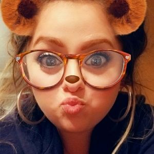 Meet your Posher, Veronica